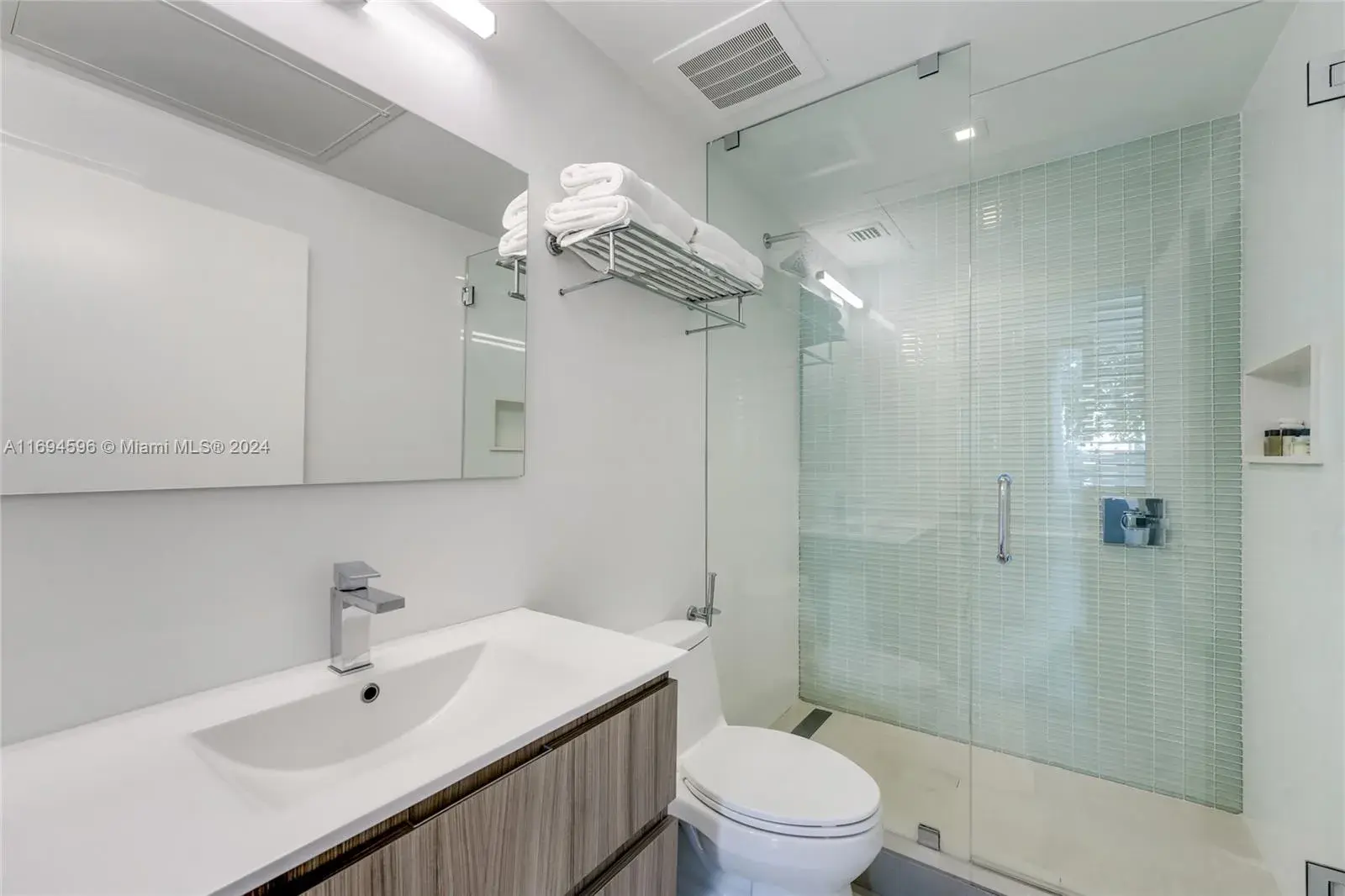 6080 Collins Ave # 102, Miami Beach FL 33140
