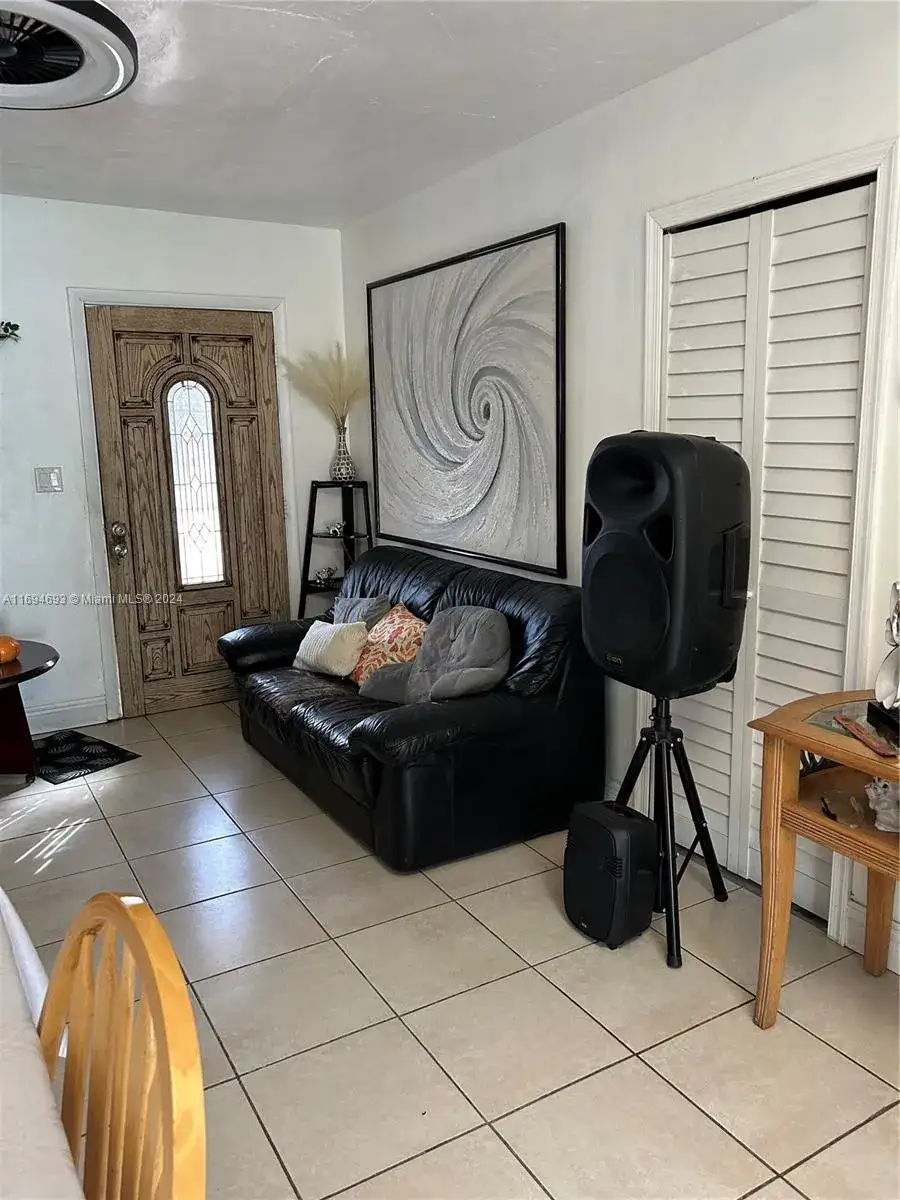 3303 NW 181st St, Miami Gardens FL 33056 photo 4