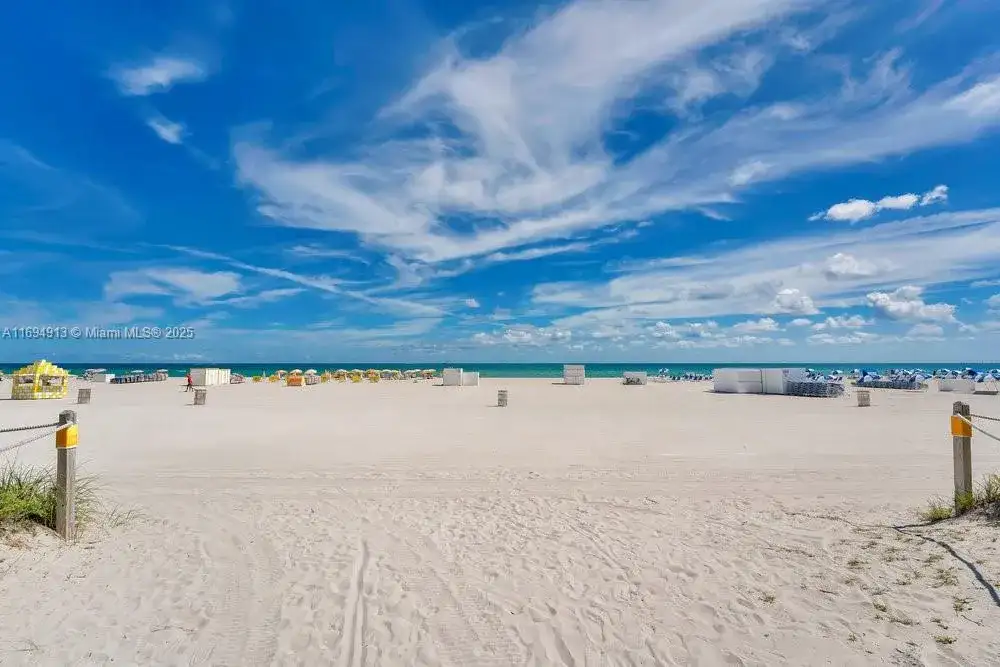 1621 Collins Ave # 403, Miami Beach FL 33139 photo 2