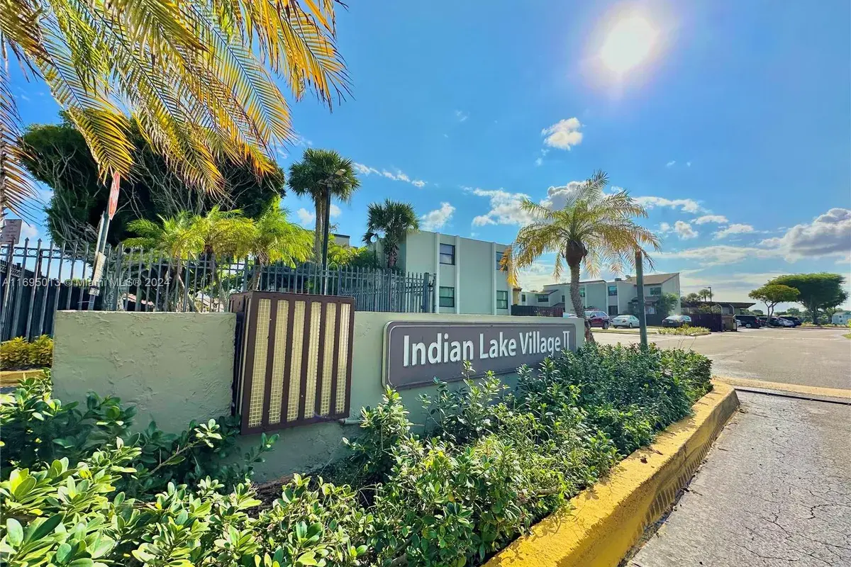 10000 NW 9th St Cir # 8, Miami FL 33172