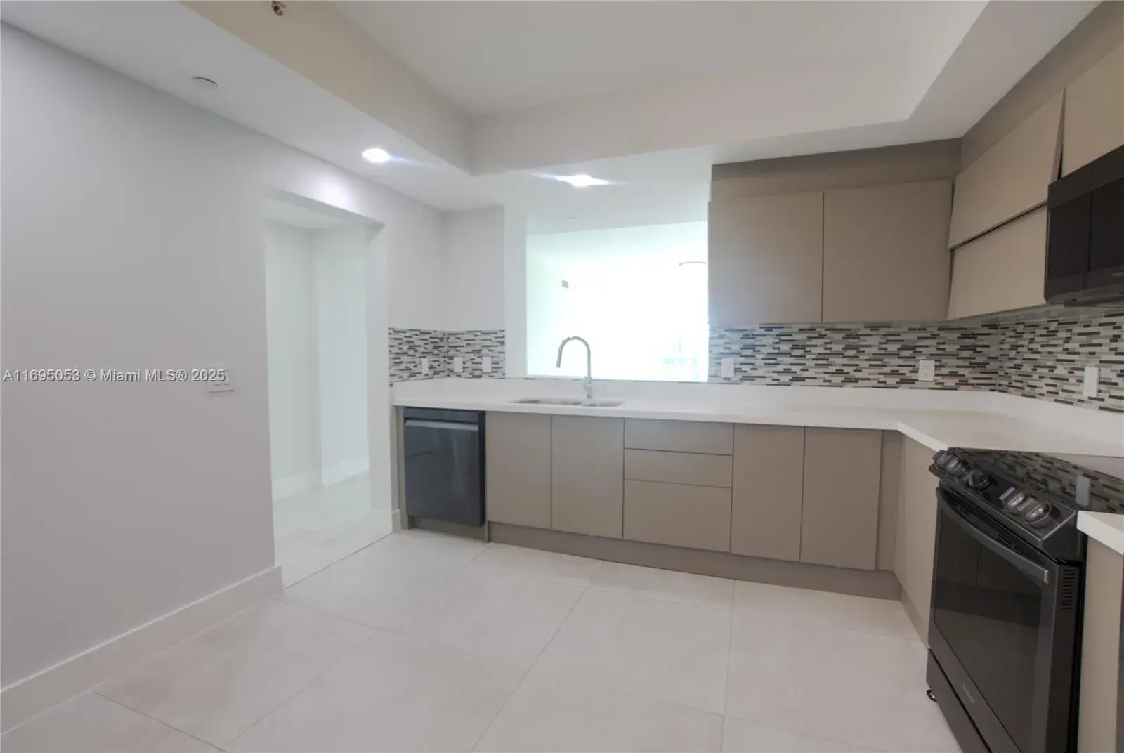 3330 NE 190th St # 1316, Aventura FL 33180