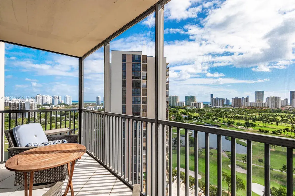 20301 W Country Club Dr, Aventura FL 33180