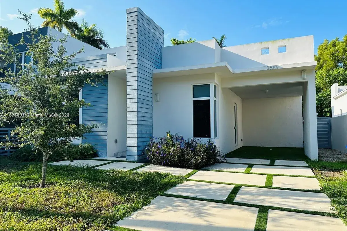 3586 Franklin Ave, Miami FL 33133