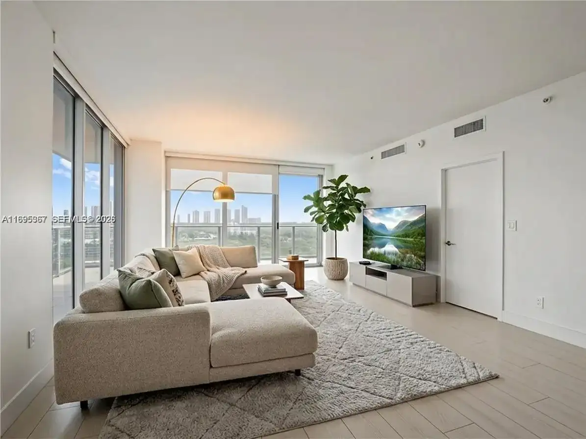 16385 Biscayne Blvd # 1615, North Miami Beach FL 33160 photo 3