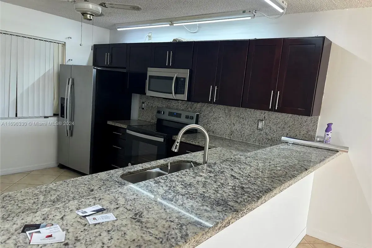 8020 Hampton Blvd # 303, North Lauderdale FL 33068