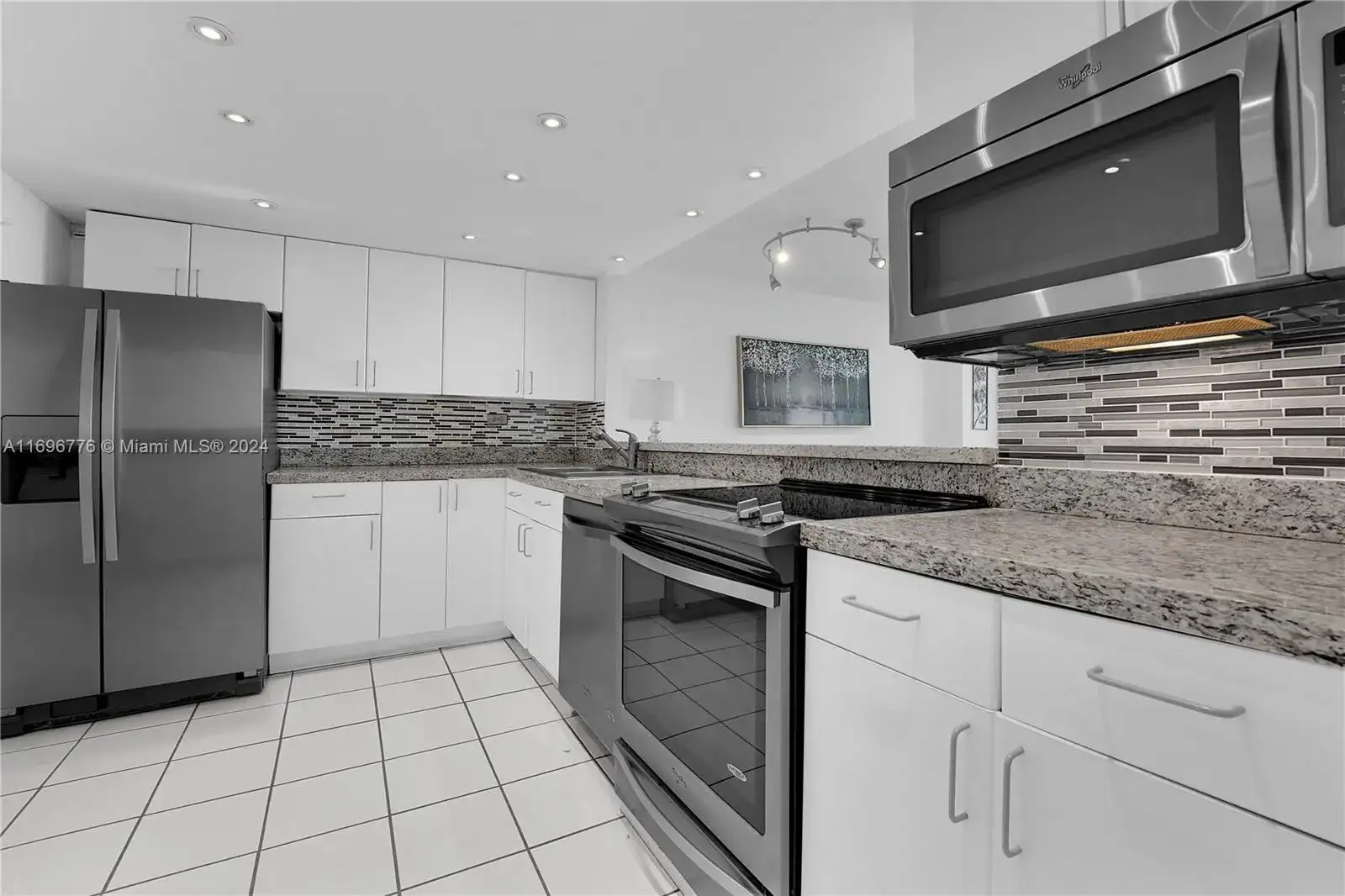 7135 Collins Ave # 623, Miami Beach FL 33141 photo 4