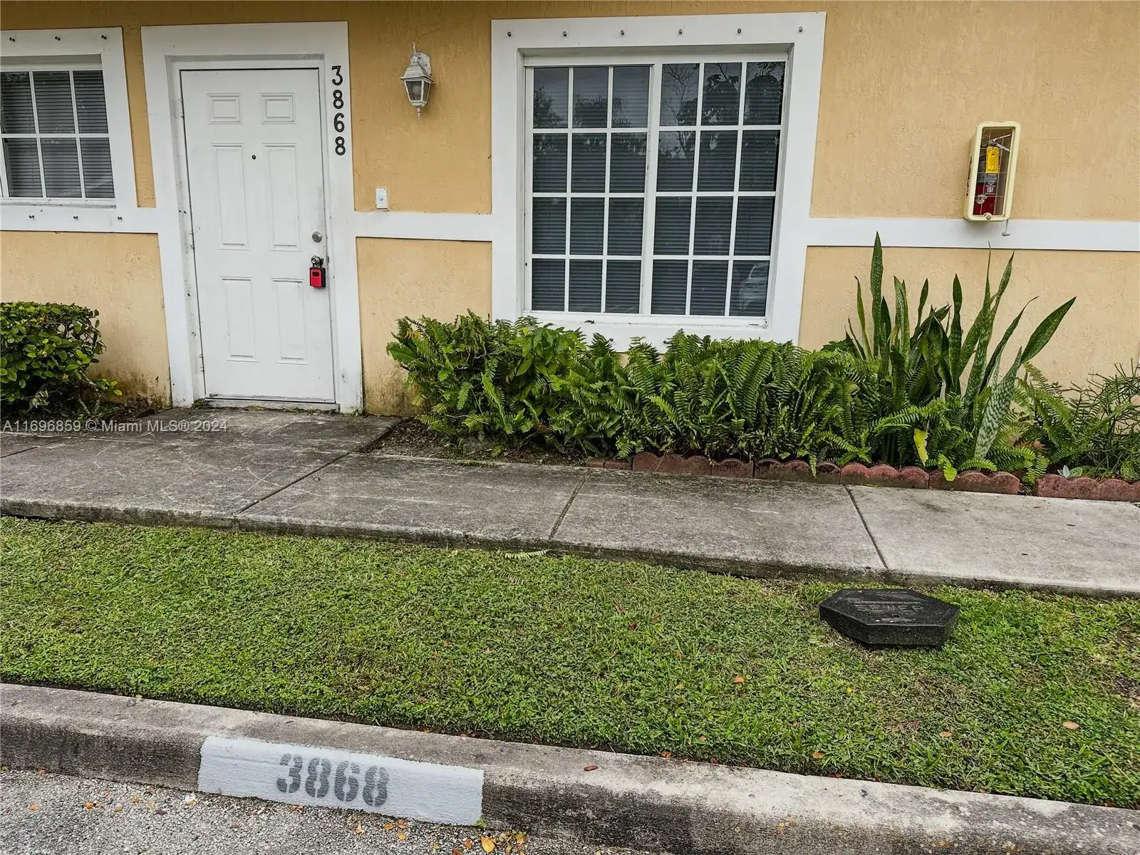 3868 SW 48th Ave # 3868, Pembroke Park FL 33023 photo 3