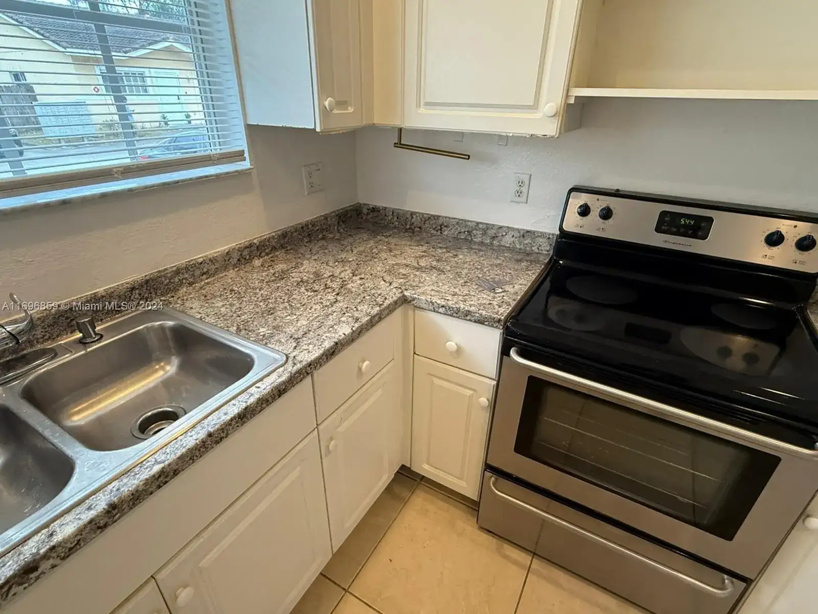 3868 SW 48th Ave # 3868, Pembroke Park FL 33023 photo 5