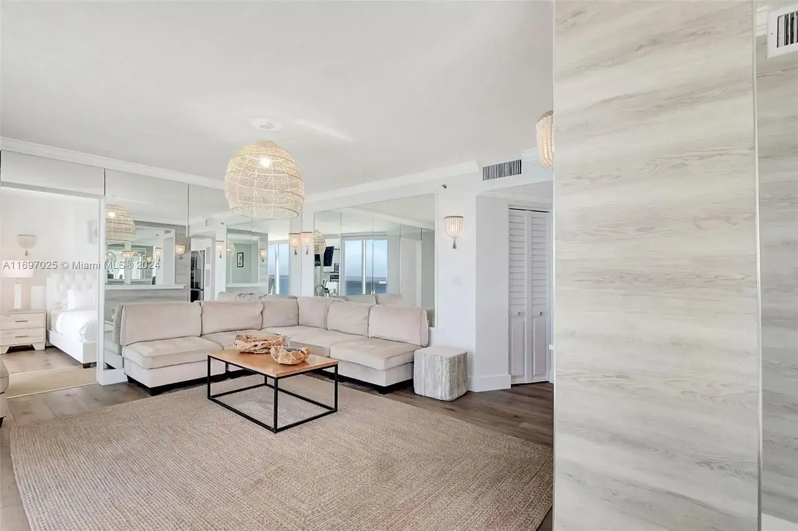 2401 Collins Ave # 1902, Miami Beach FL 33140 photo 2