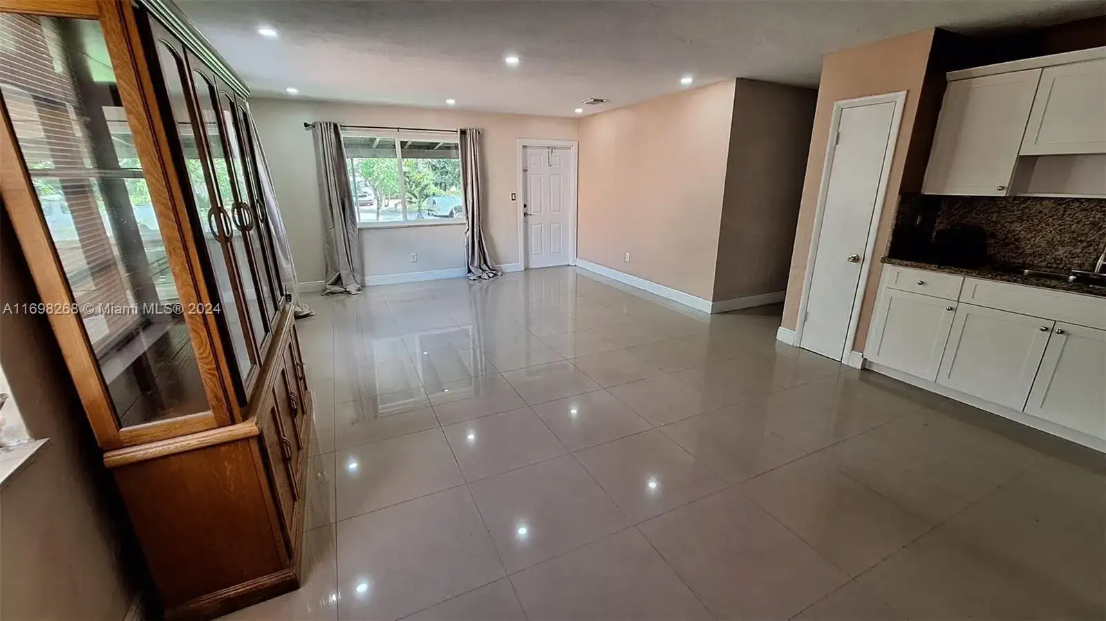 740 N 71st Ave, Hollywood FL 33024 photo 5