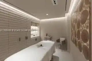 102 24th St # 1421, Miami Beach FL 33139 photo 4