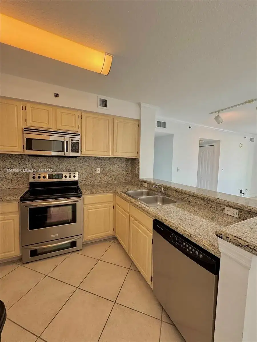 2665 SW 37th Ave # 1207, Miami FL 33133 photo 2