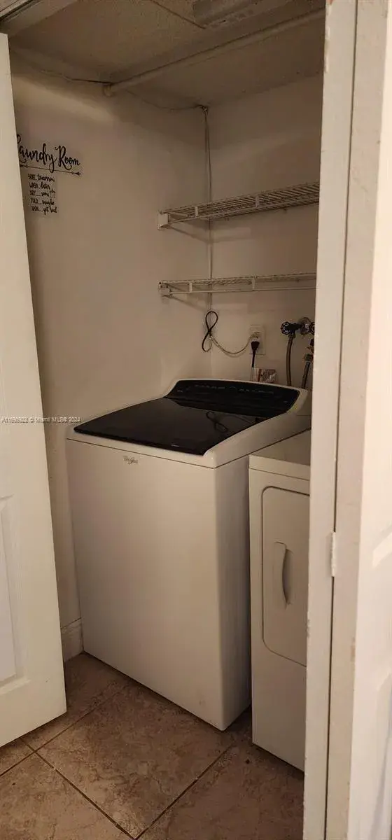 11172 W Sample Rd # 11172, Coral Springs FL 33065