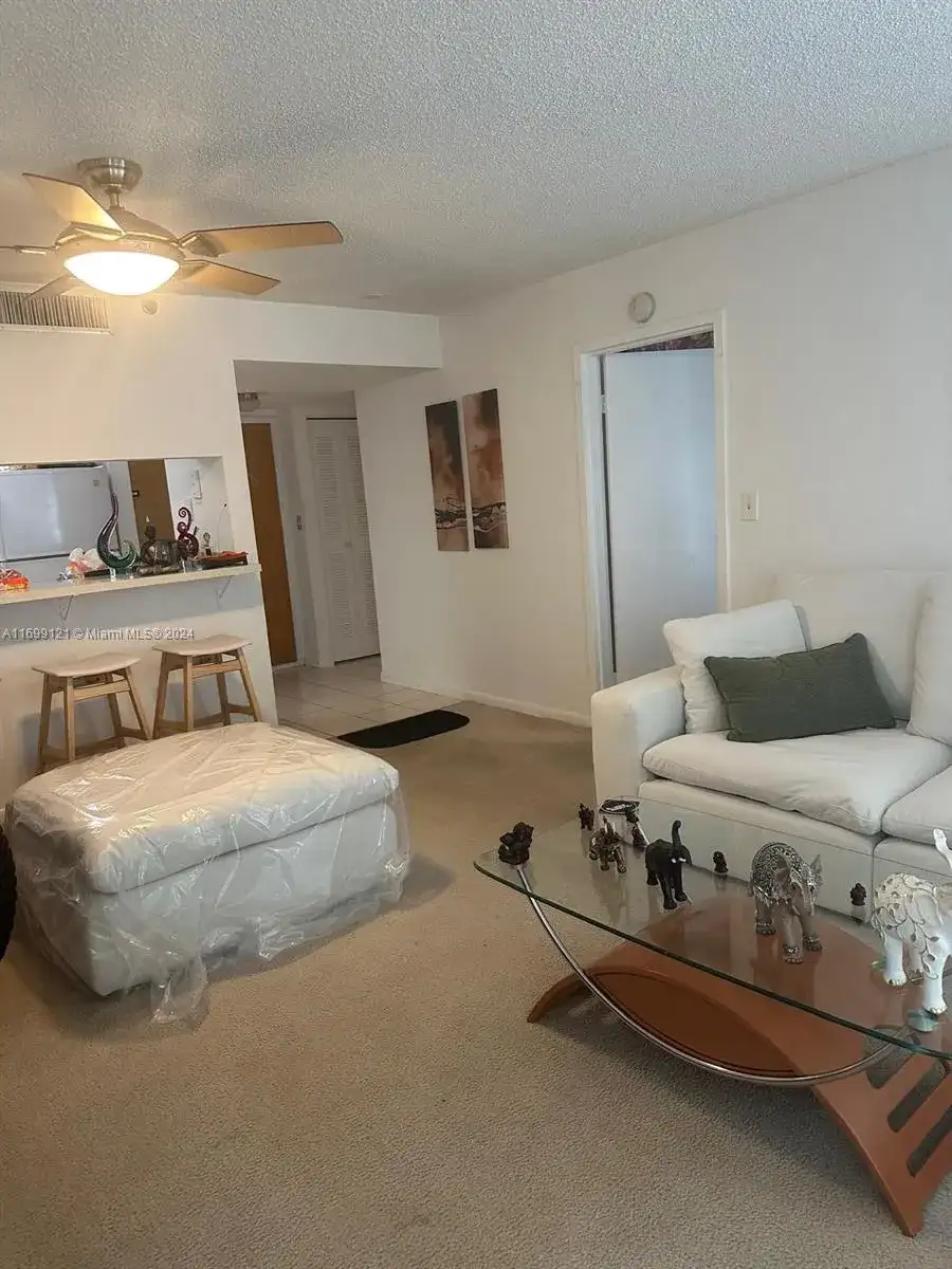 7601 E Treasure Dr # 610, North Bay Village FL 33141 photo 2