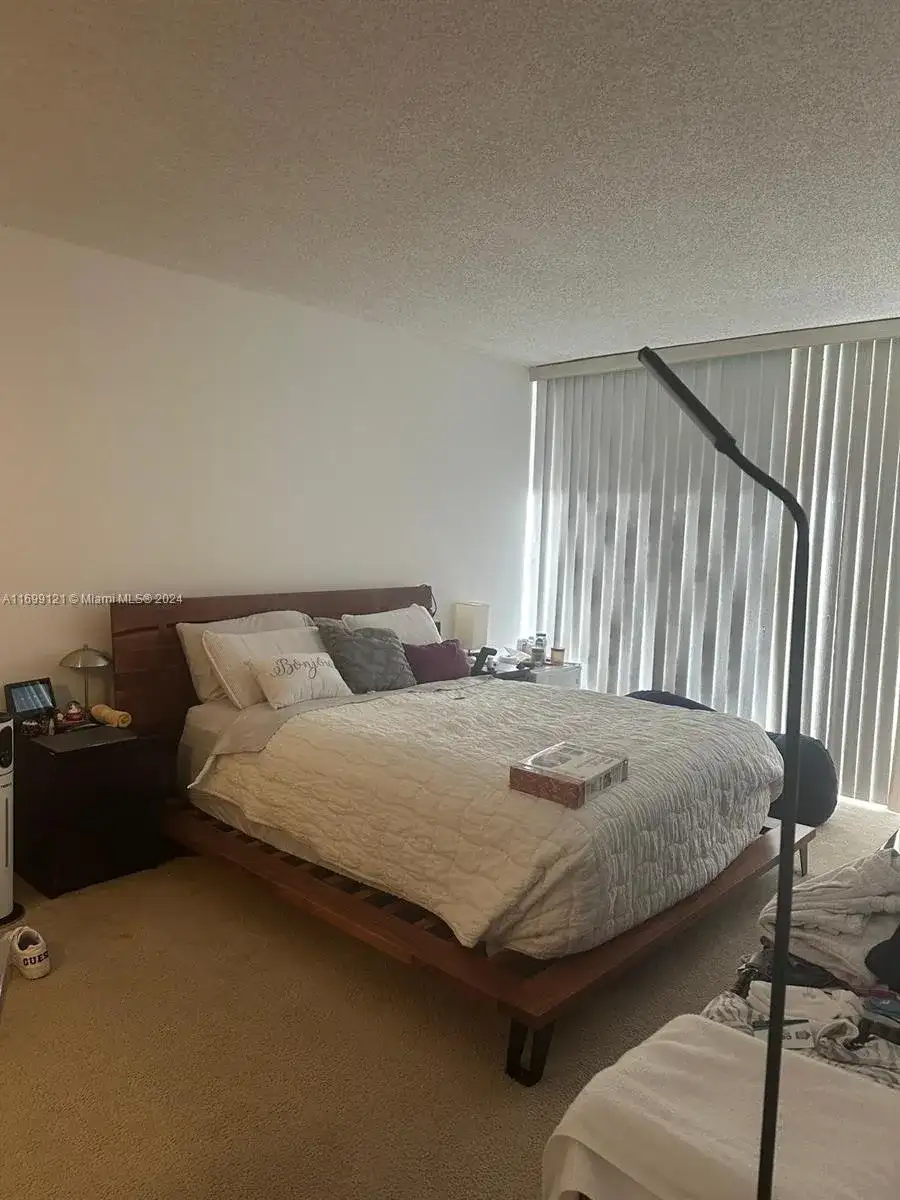 7601 E Treasure Dr # 610, North Bay Village FL 33141 photo 4