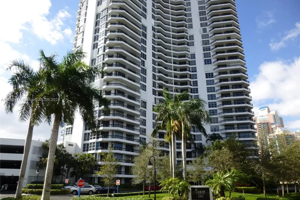 3530 Mystic Pointe Dr # 3106, Aventura FL 33180