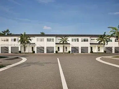 5020 SW 37th St, Pembroke Park FL 33023