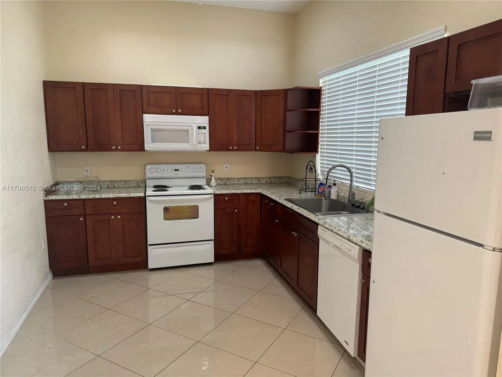 357 SW 18th Rd, Miami FL 33129 photo 3