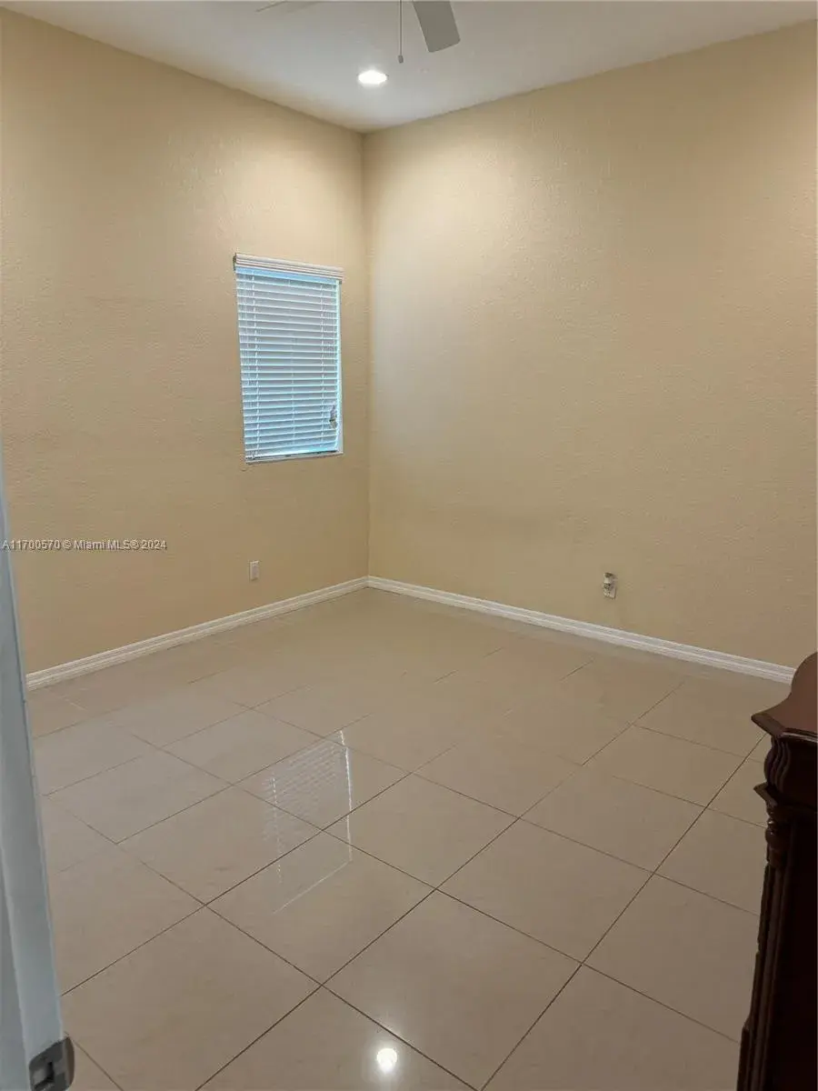 357 SW 18th Rd, Miami FL 33129 photo 4
