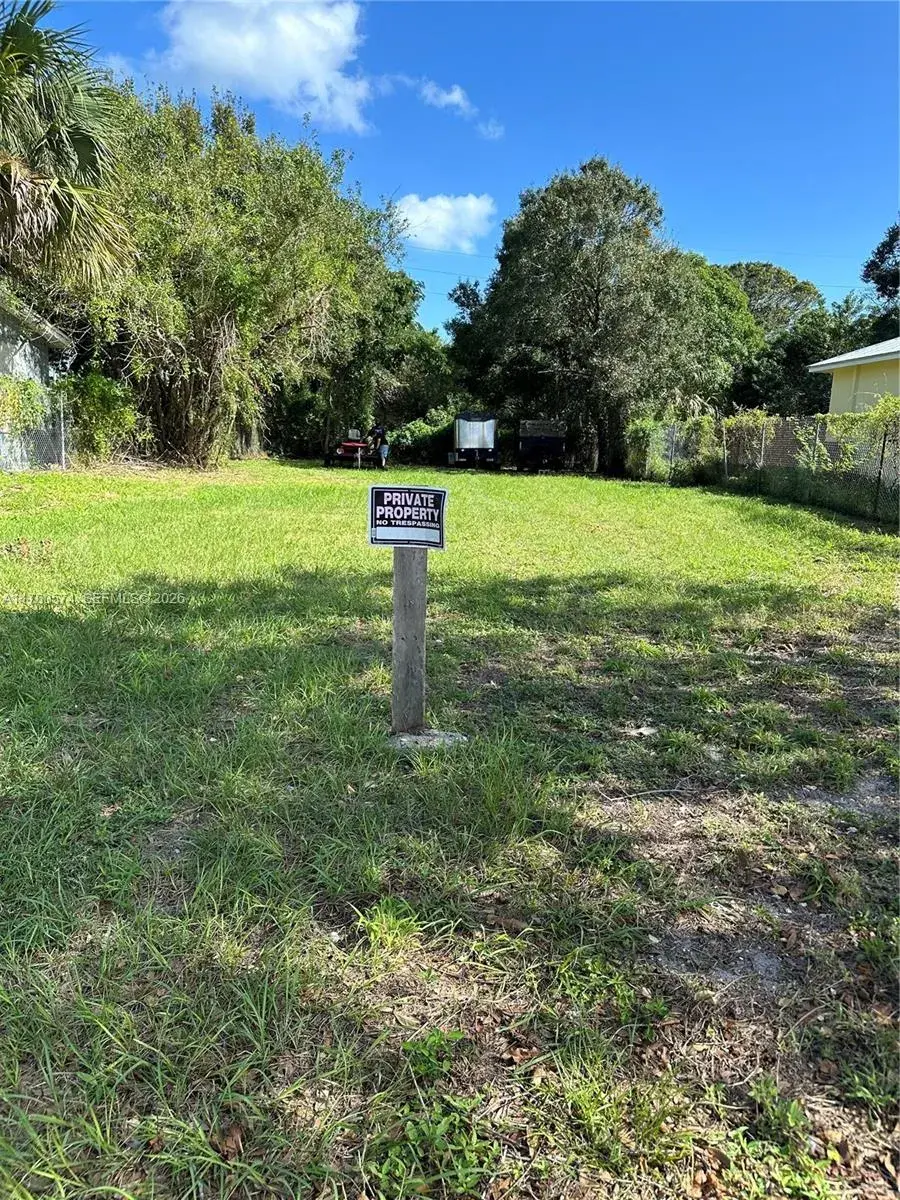 712 N 22nd St, Fort Pierce FL 34950