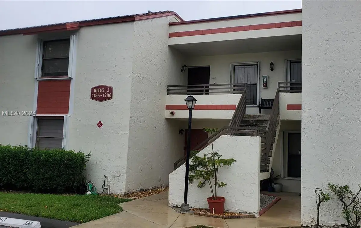 1196 N Hiatus Rd # 1196, Pembroke Pines FL 33026