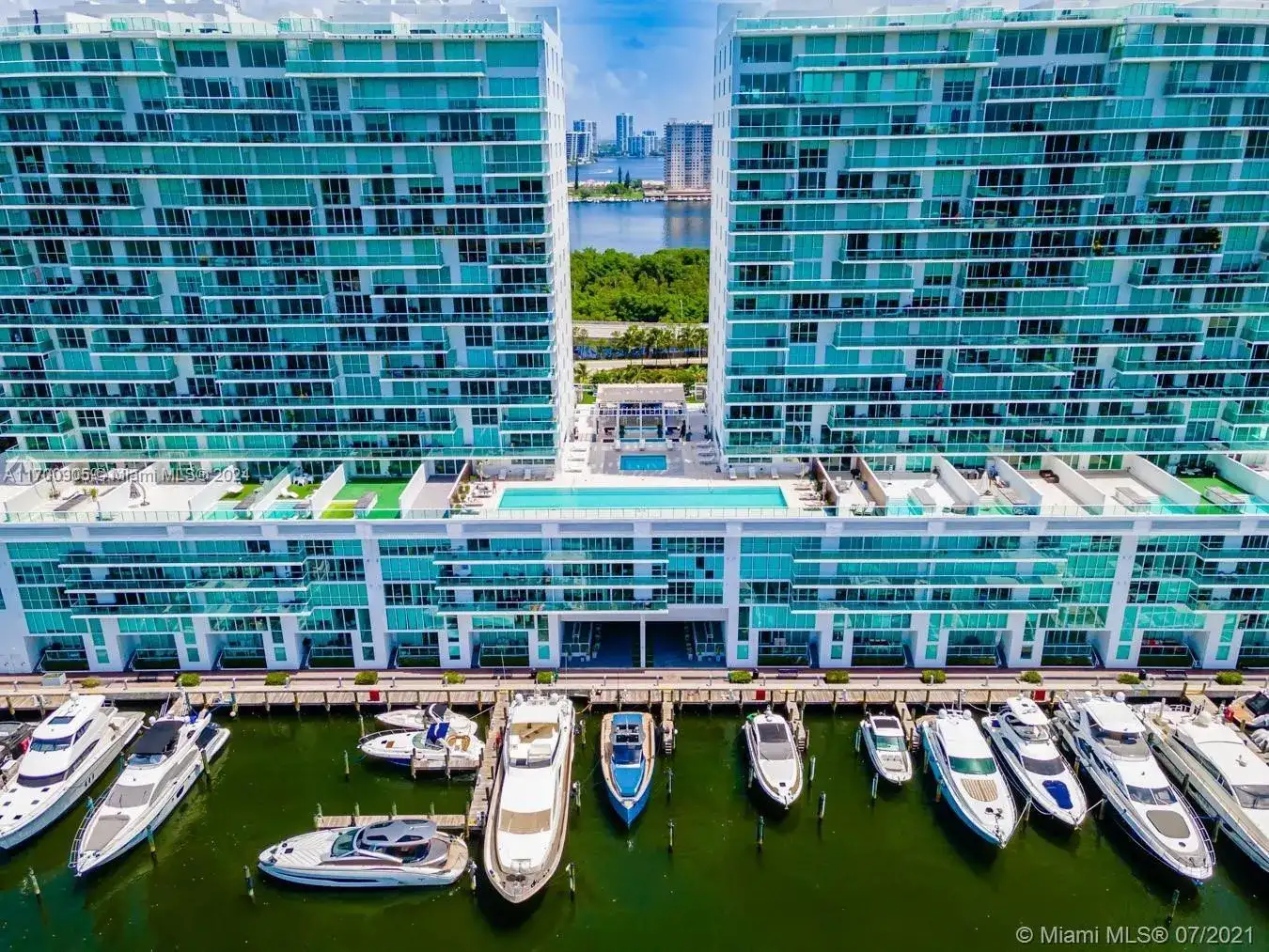 400 Sunny Isles Blvd UL-7, Sunny Isles Beach FL 33160 photo 2