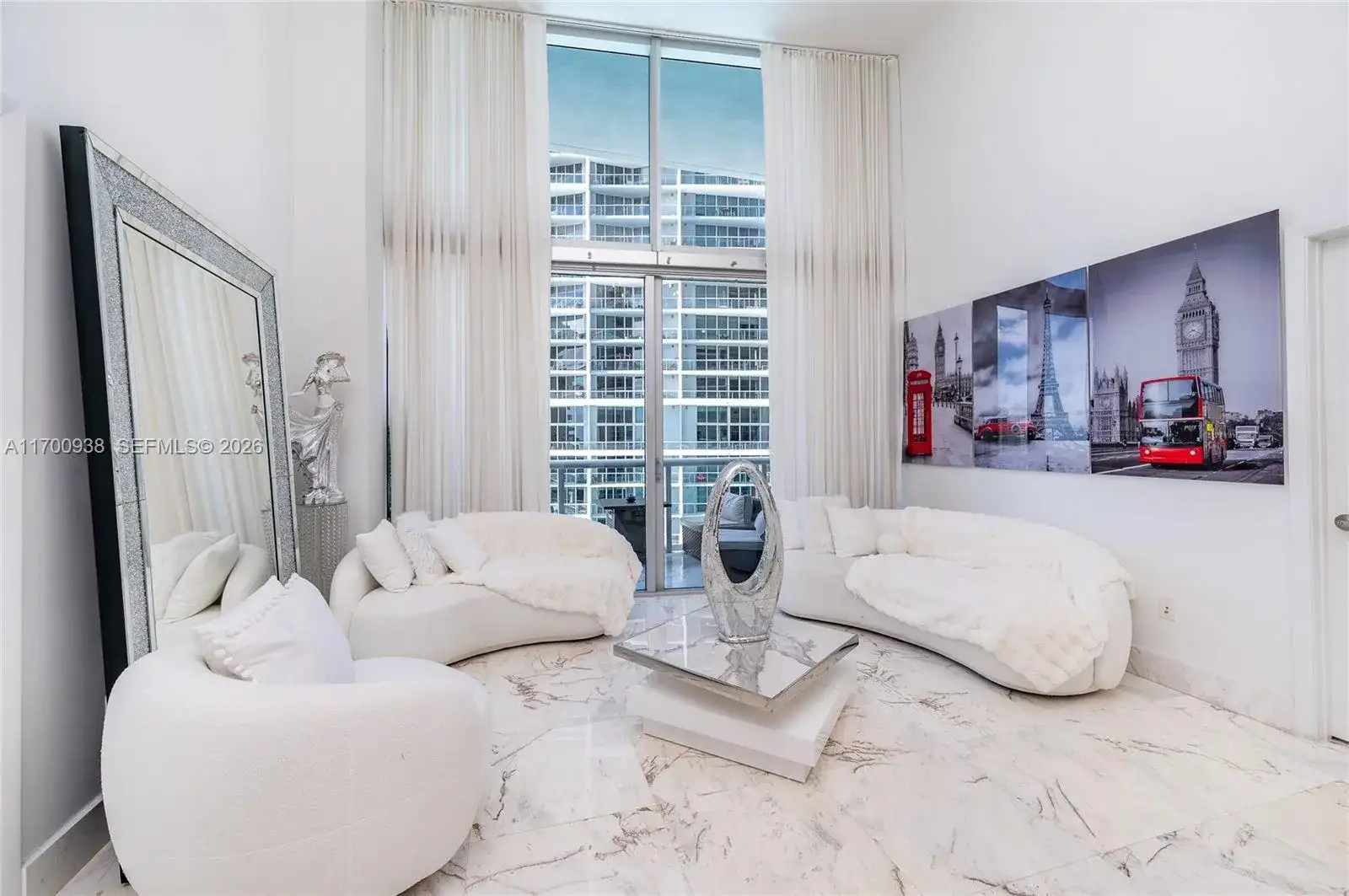 475 Brickell Ave # 2209, Miami FL 33131 photo 2