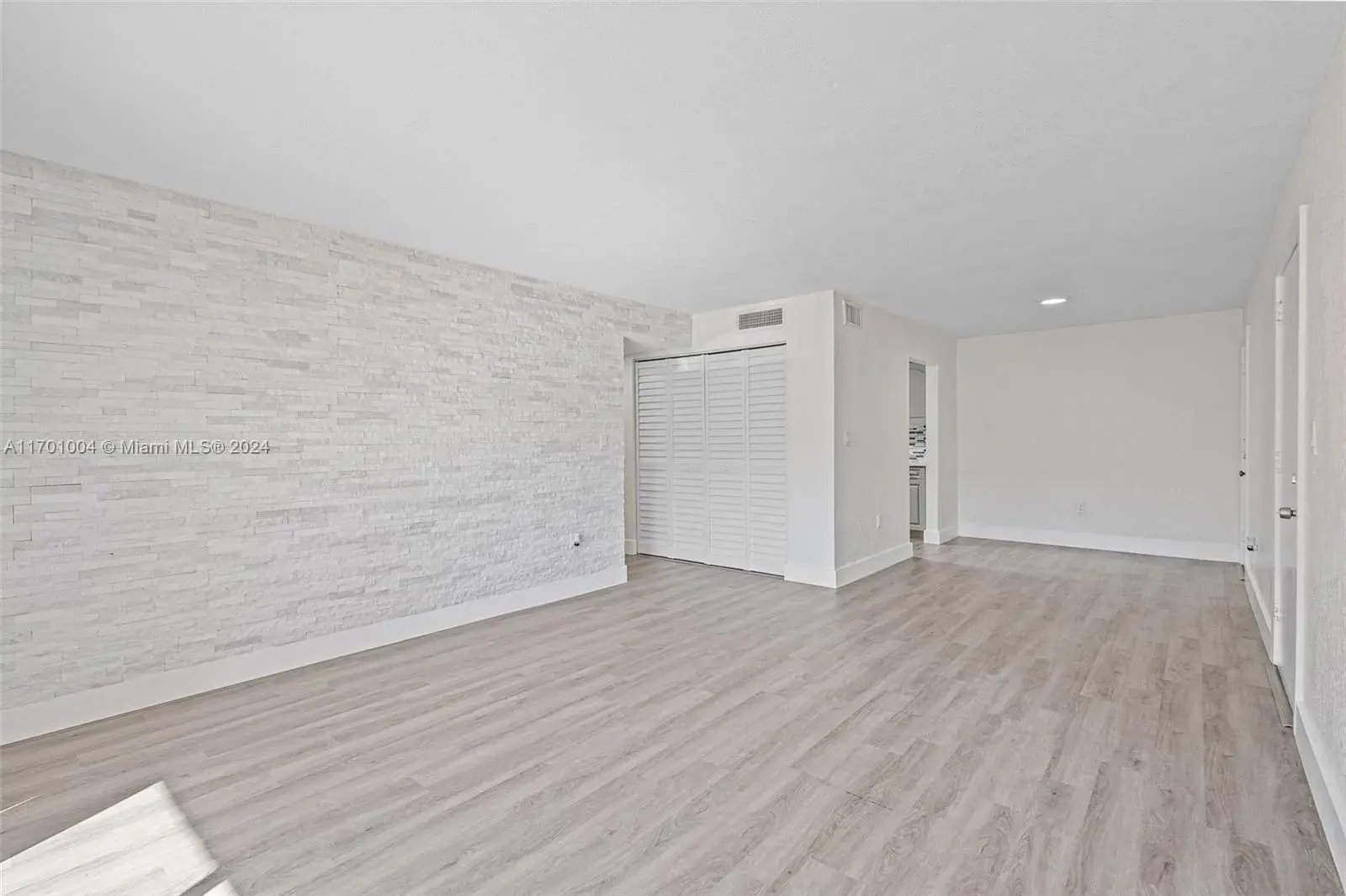7225 Miami Lakes Dr # C21, Miami Lakes FL 33014