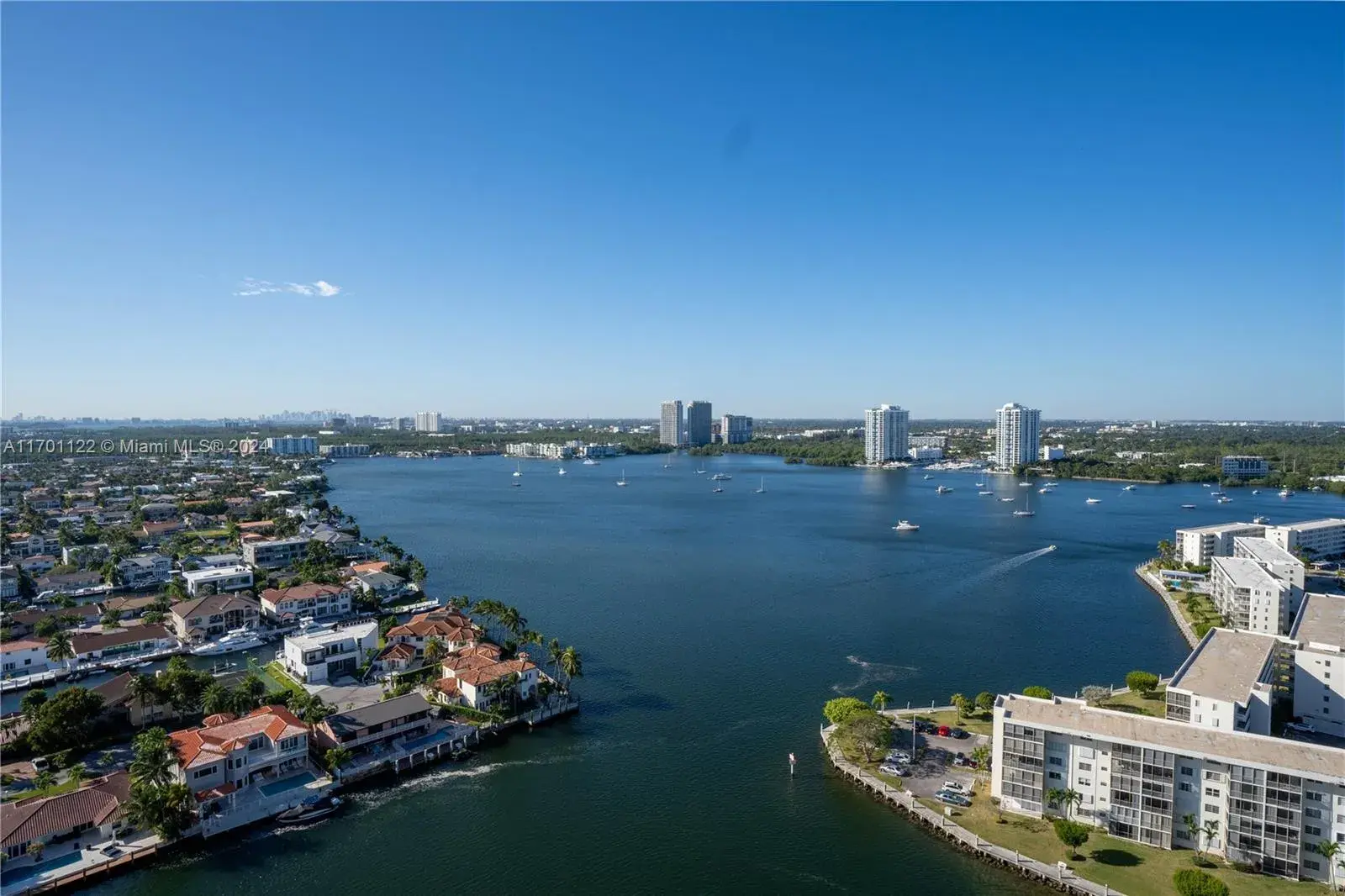 1000 W Island Blvd, Aventura FL 33160