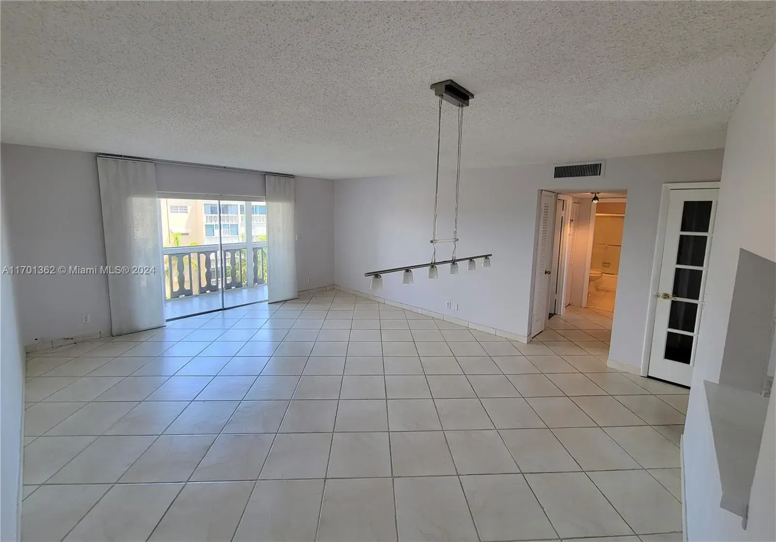 218 NE 12th Ave # 502, Hallandale Beach FL 33009