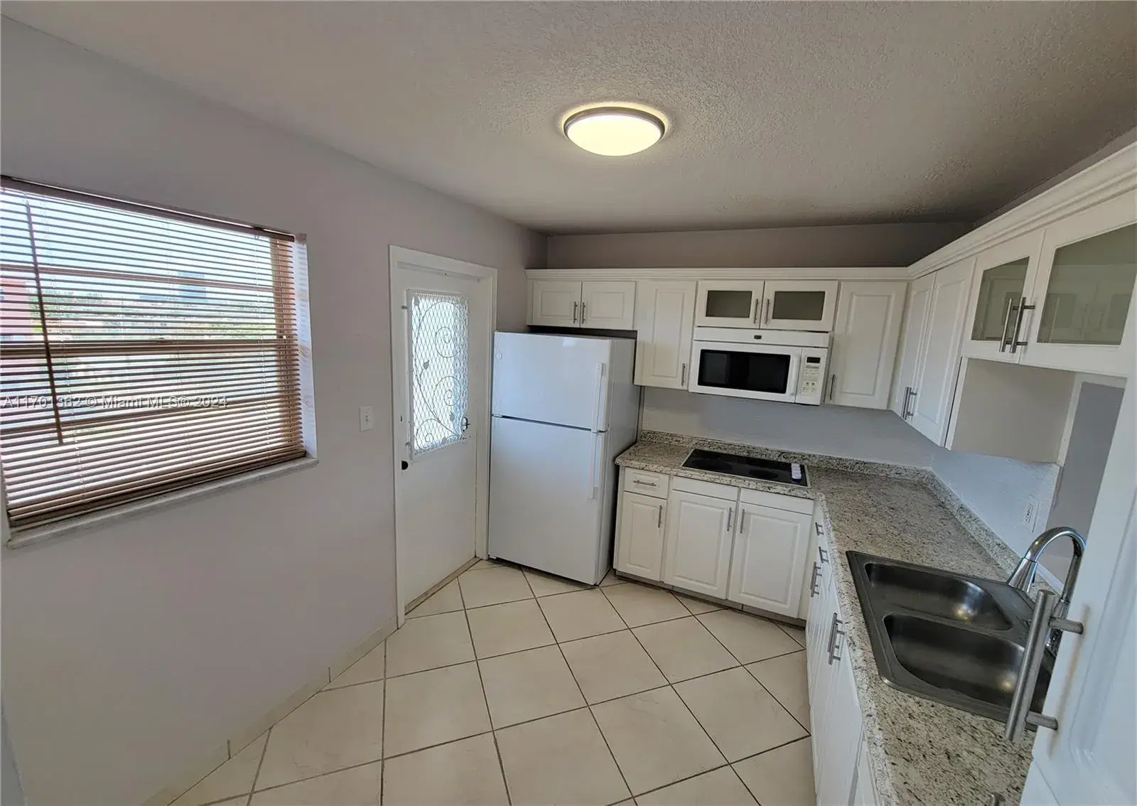 218 NE 12th Ave # 502, Hallandale Beach FL 33009