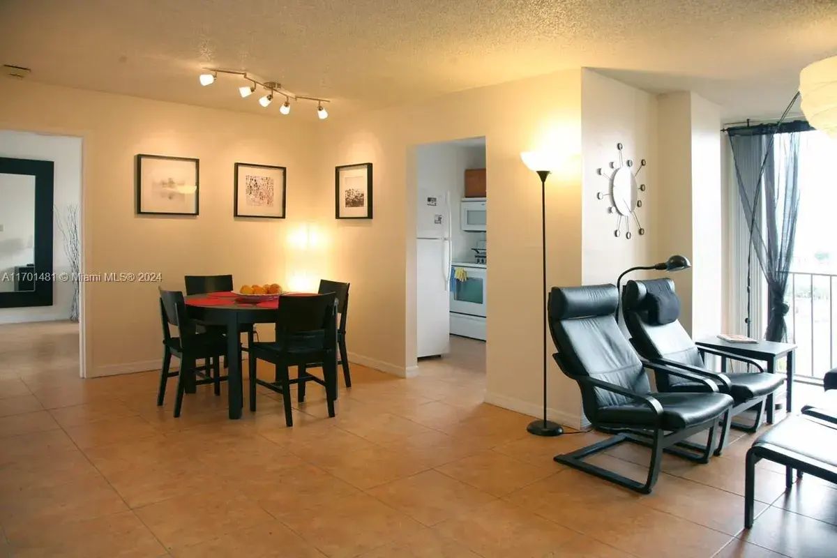 17011 N Bay Rd # 918, Sunny Isles Beach FL 33160
