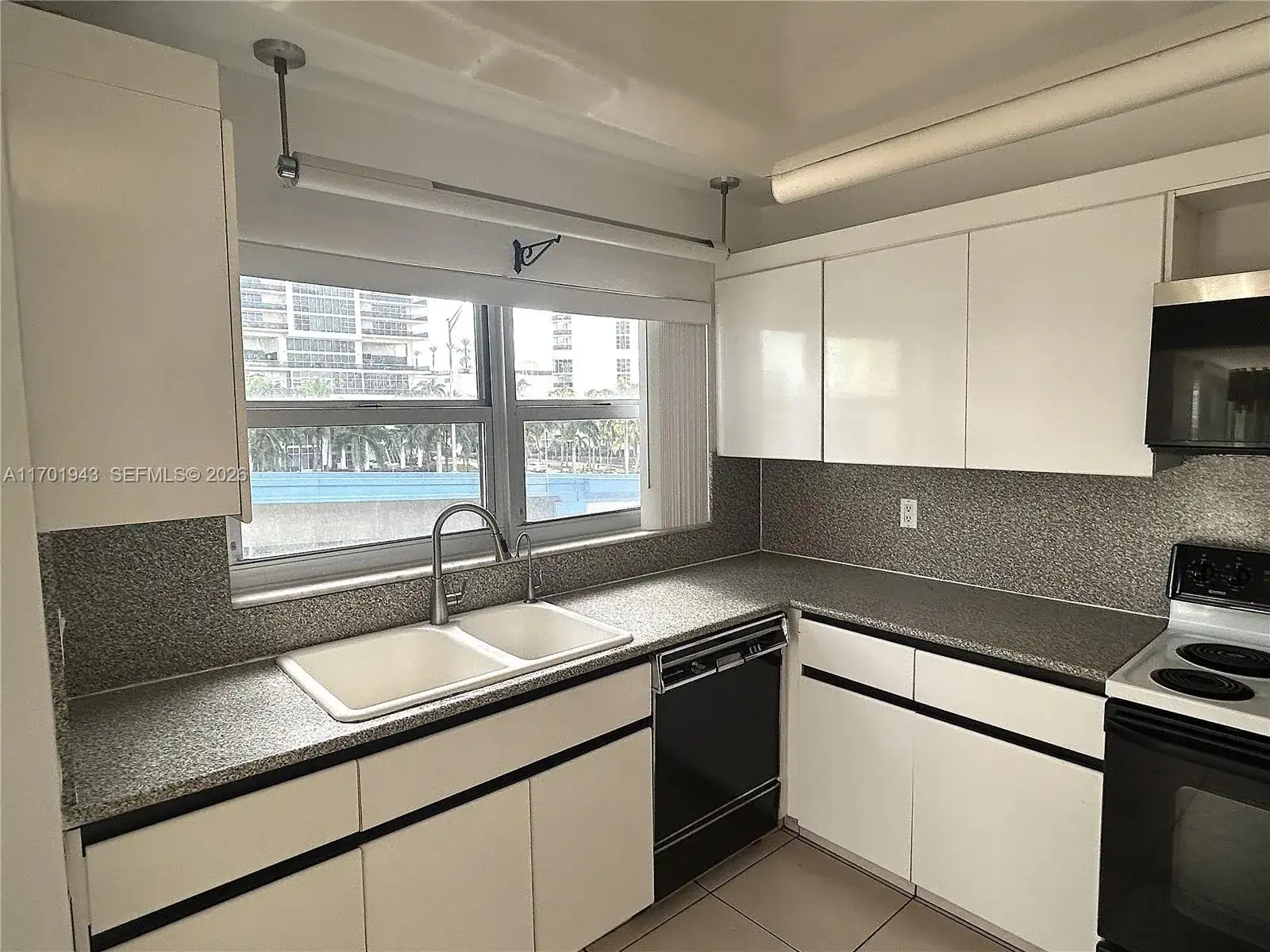 1825 S Ocean Dr # 401, Hallandale Beach FL 33009 photo 4