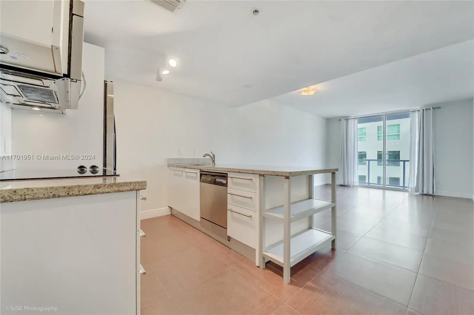 185 SW 7th St # 1414, Miami FL 33130