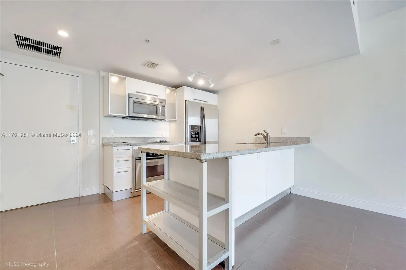 185 SW 7th St # 1414, Miami FL 33130