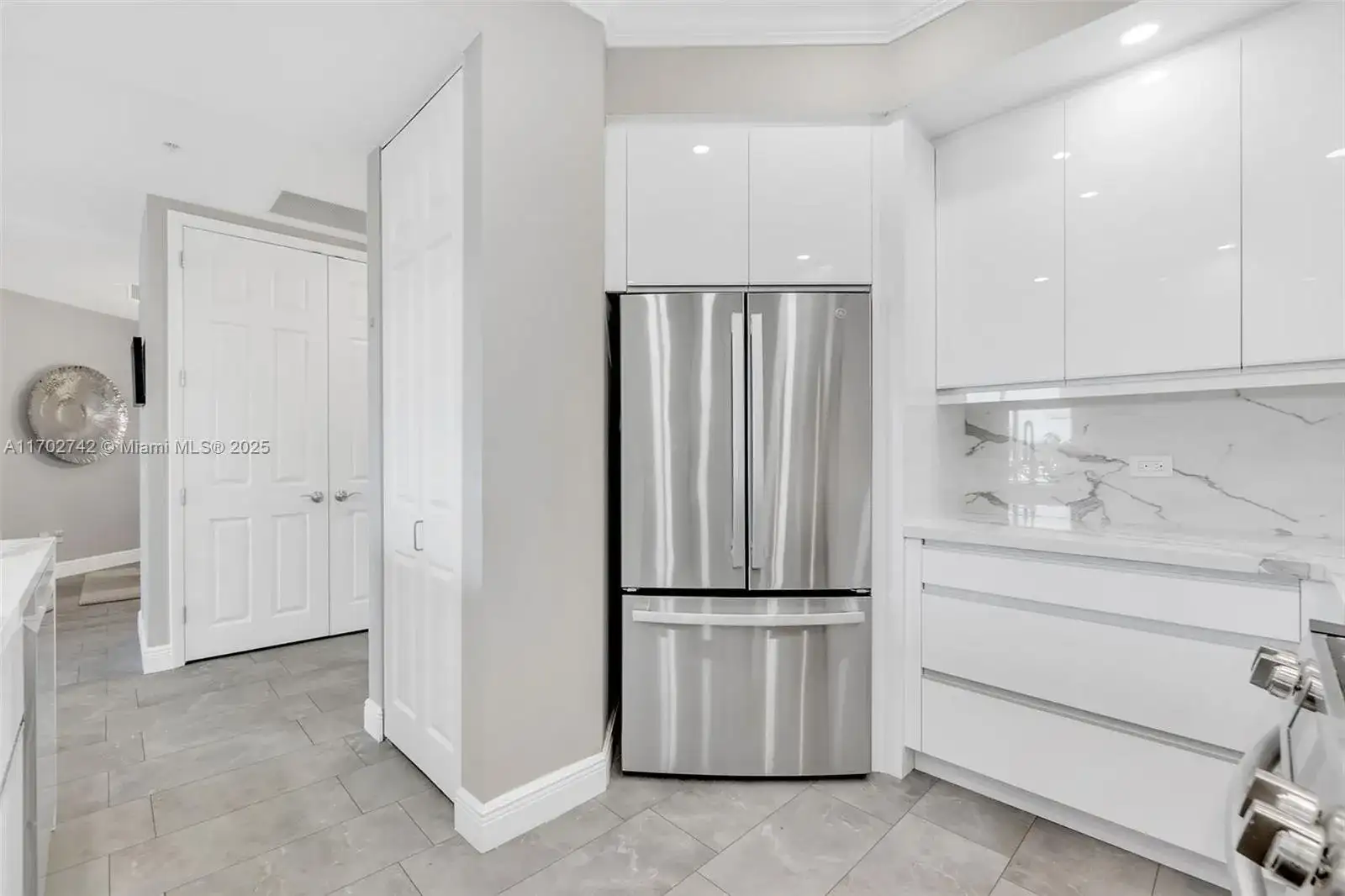 2617 NE 14th Ave # 306, Wilton Manors FL 33334 photo 4