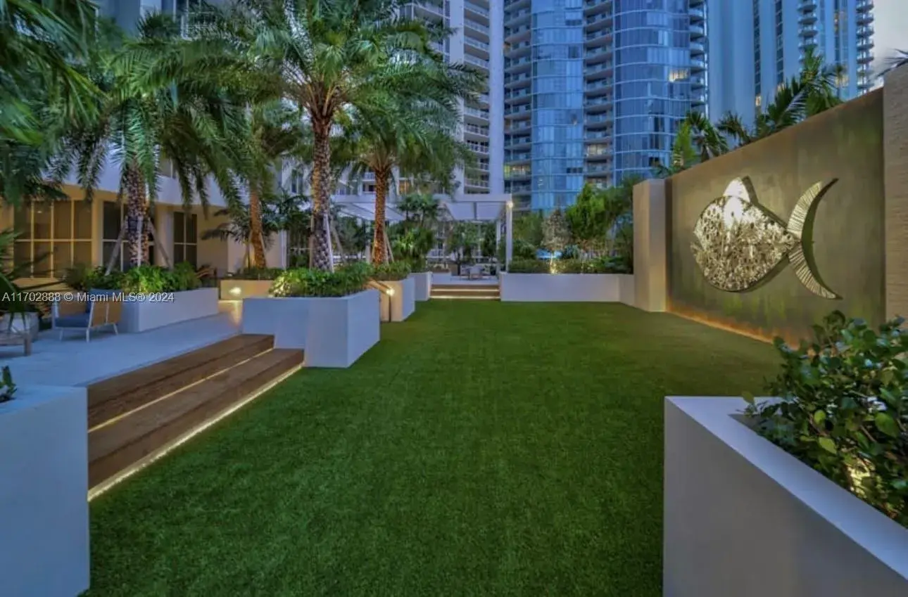 215 N New River Dr E # 930, Fort Lauderdale FL 33301