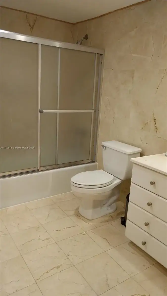 19390 Collins Ave # 1014, Sunny Isles Beach FL 33160 photo 4