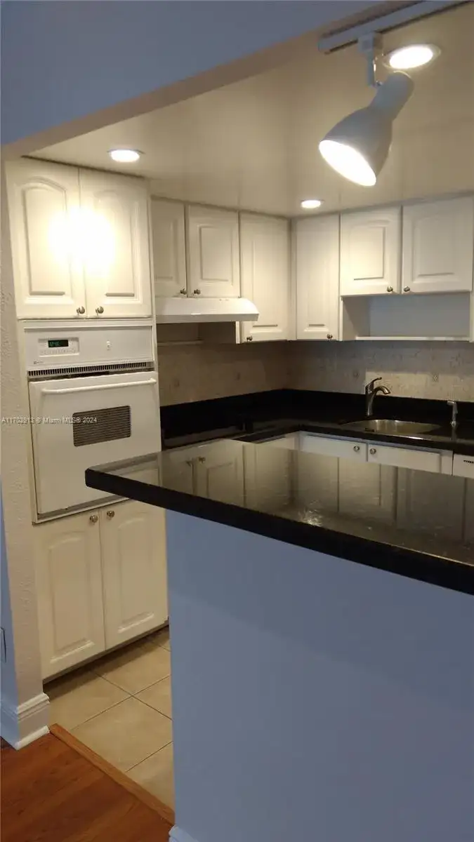 19390 Collins Ave # 1014, Sunny Isles Beach FL 33160 photo 5