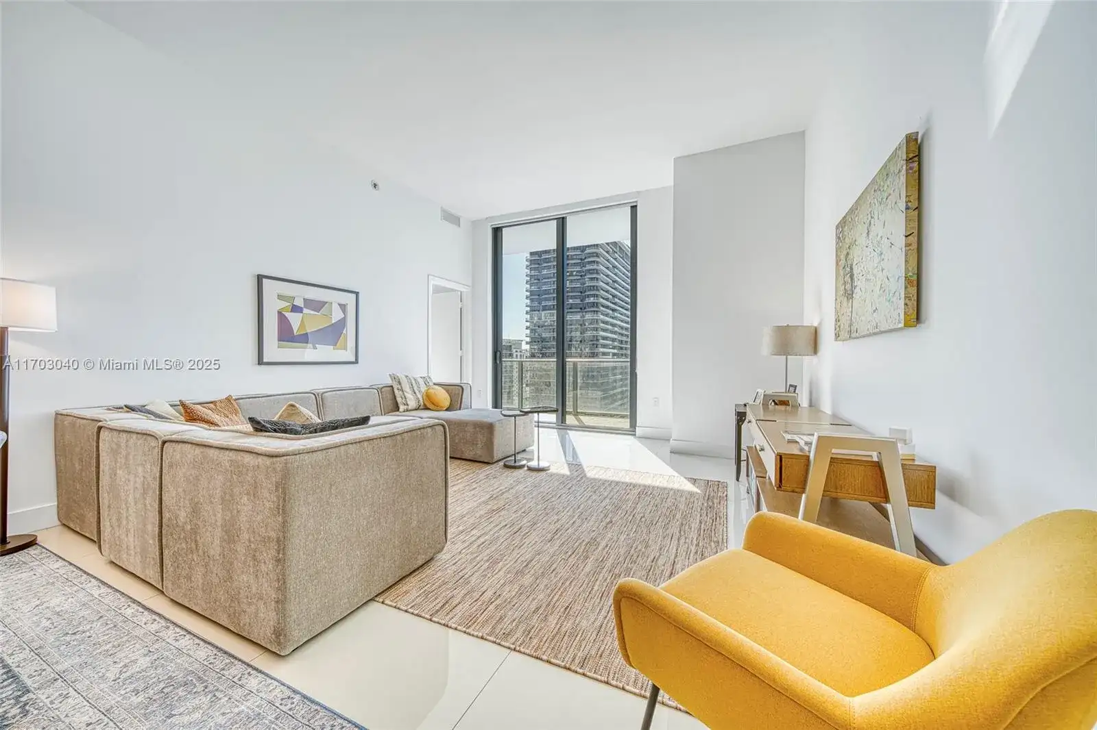 45 SW 9th St # 4504, Miami FL 33130 photo 3