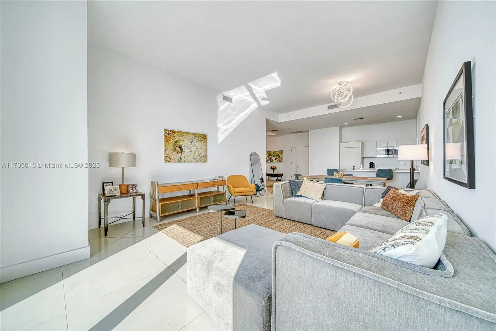 45 SW 9th St # 4504, Miami FL 33130 photo 4