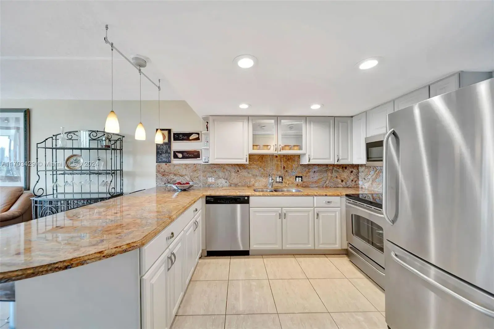 20500 W Country Club Dr # 817, Aventura FL 33180
