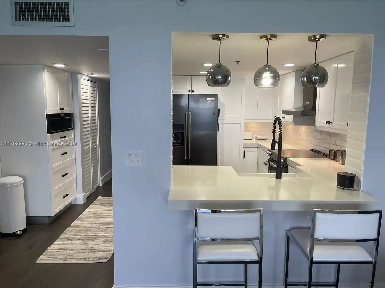 2555 Collins Ave # 1409, Miami Beach FL 33140 photo 3