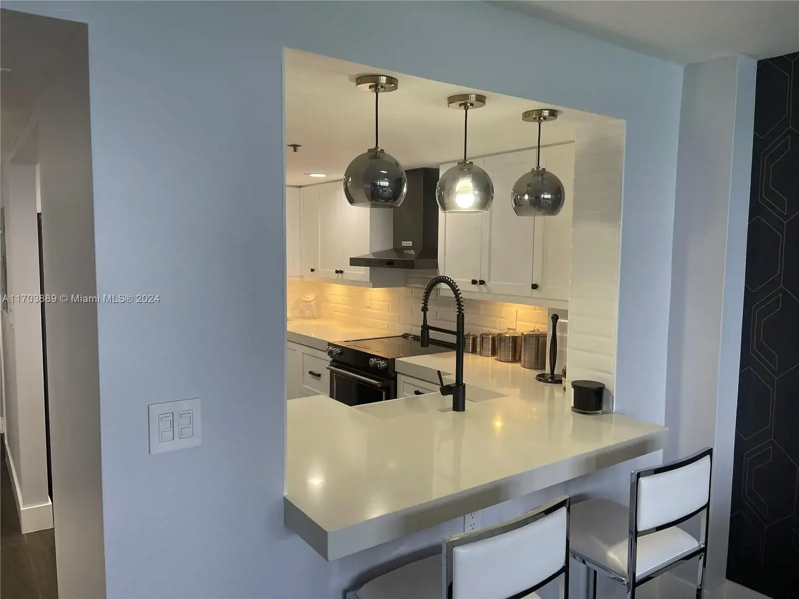 2555 Collins Ave # 1409, Miami Beach FL 33140 photo 4