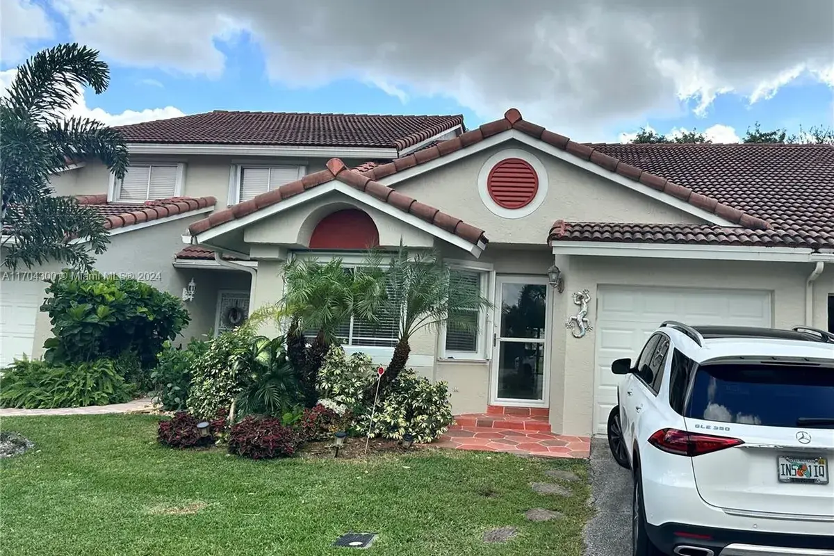 7616 S Pinewalk Dr S # 131, Margate FL 33063