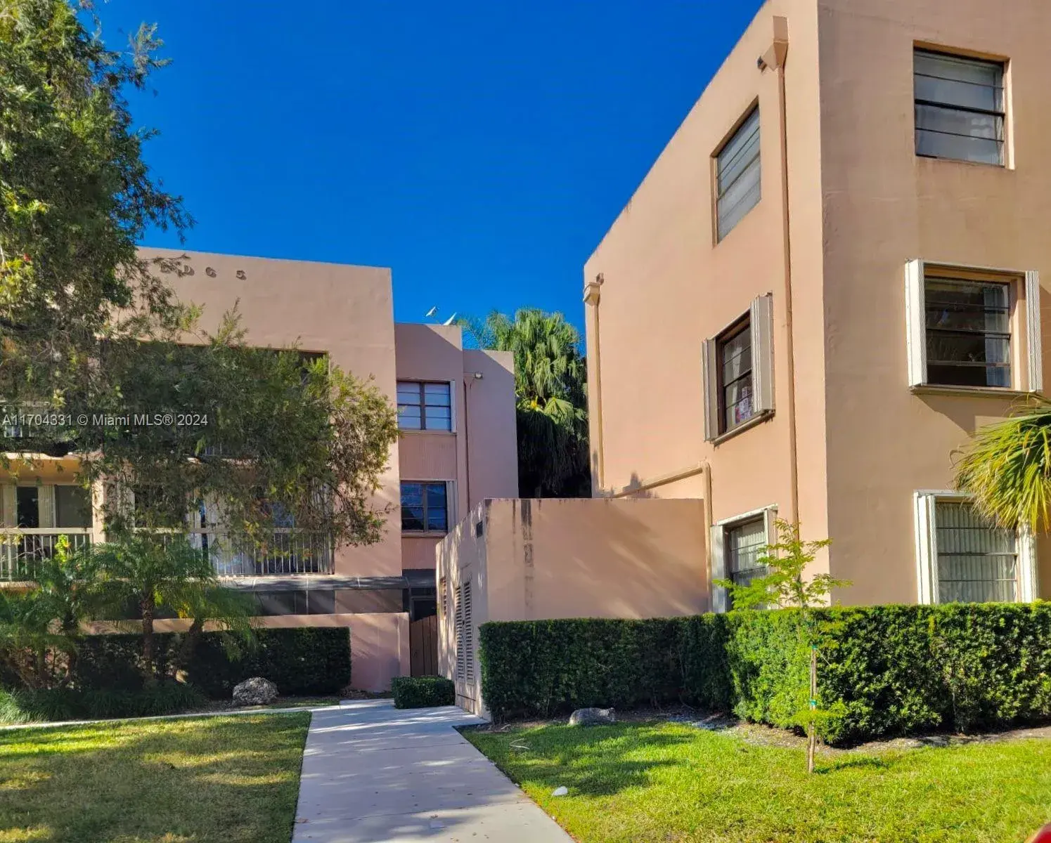 10975 SW 107th St # 314, Miami FL 33176