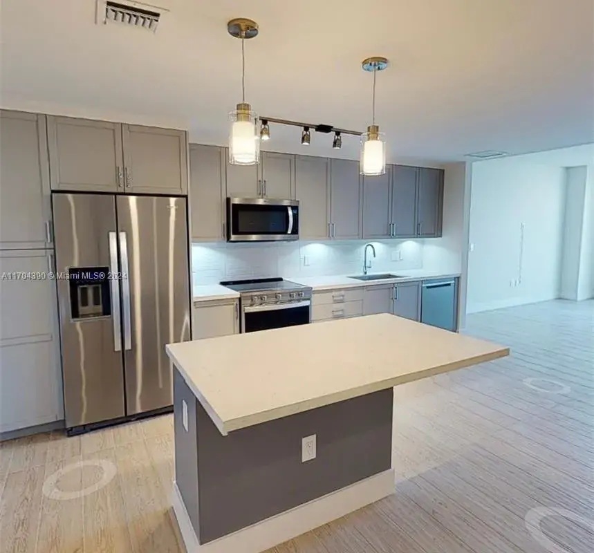 215 N New River Dr E # 1490, Fort Lauderdale FL 33301
