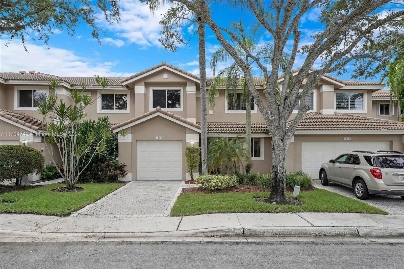 1078 SW 158th Way, Pembroke Pines FL 33027