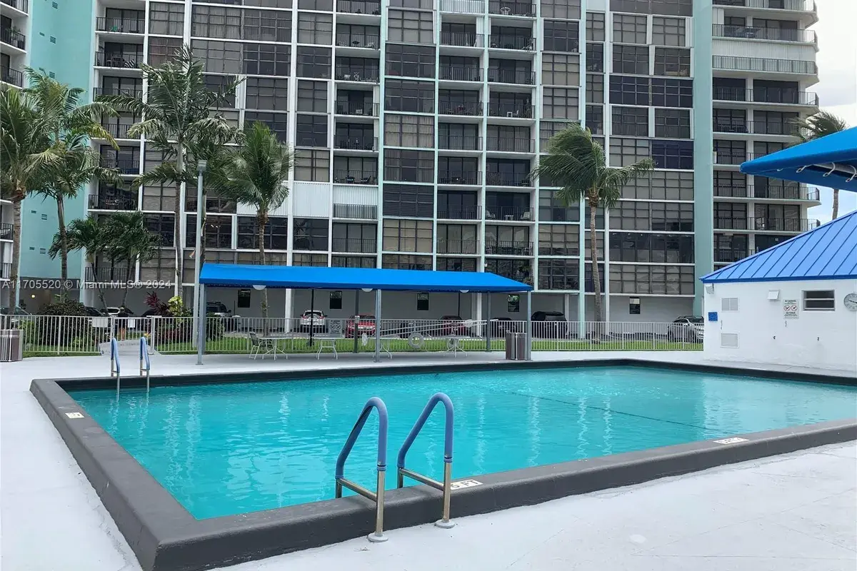 200 Leslie Dr # 506, Hallandale Beach FL 33009