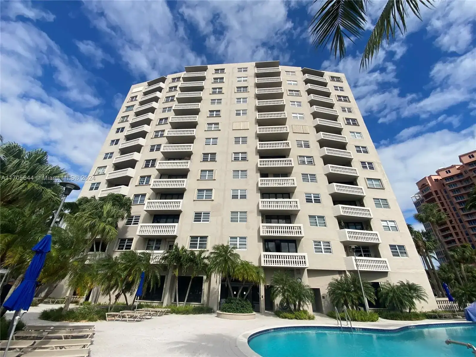 90 Edgewater Dr, Coral Gables FL 33133 photo 2